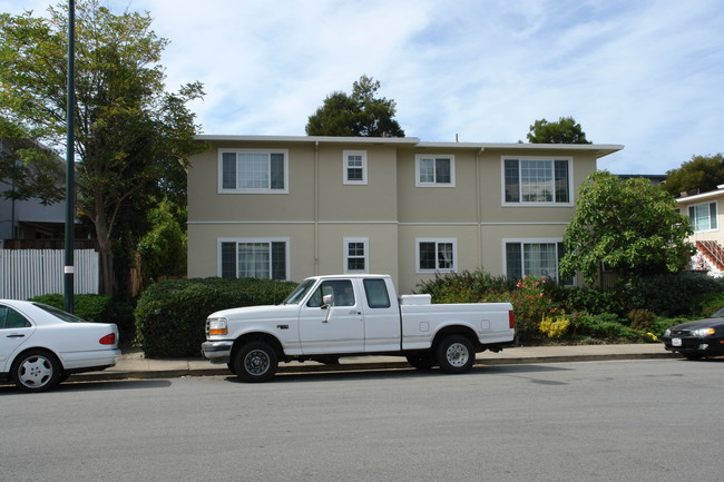 1727 Marco Polo Way in Burlingame, CA - Building Photo - Building Photo