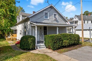 101 Walworth St, Unit 101 Walworth Street in Saratoga Springs, NY - Building Photo