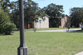 2403 Bosque Dr in College Station, TX - Building Photo - Building Photo
