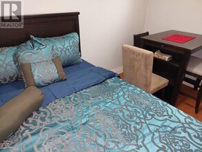 168 Painted Post Dr in Toronto, ON - Building Photo - Building Photo