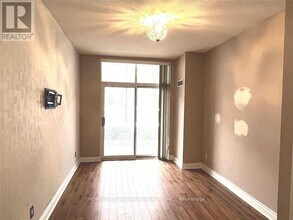 37 Galleria Pkwy in Markham, ON - Building Photo - Building Photo