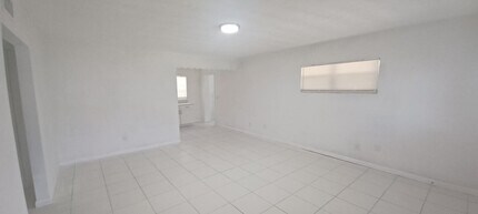 1810 S 32nd St in Fort Pierce, FL - Building Photo - Building Photo