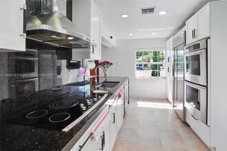 2000 SW 4th Ave in Fort Lauderdale, FL - Building Photo - Building Photo