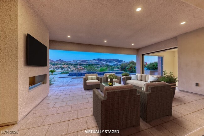 property at 72 Bella Lago Ave