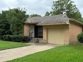 2322 Costa Mesa Dr in Dallas, TX - Building Photo