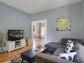 3935 Hubbard Ave N in Minneapolis, MN - Building Photo - Building Photo