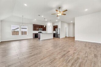 1305 Porizek Pl in Denton, TX - Building Photo - Building Photo