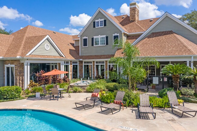 The Lodge at West Oaks in Houston, TX - Foto de edificio - Building Photo
