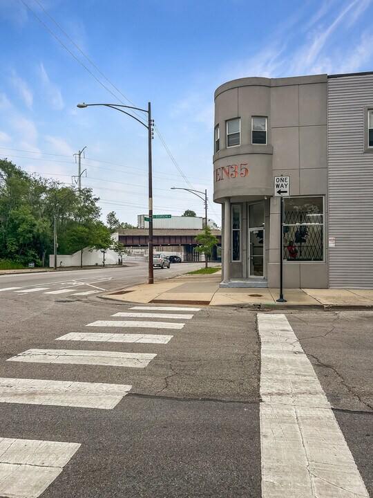 1035 E 75th St in Chicago, IL - Building Photo