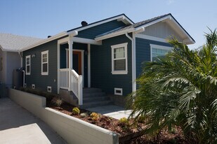 2127 Kent St in Los Angeles, CA - Building Photo