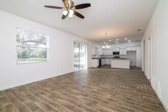 451 Martigues Dr in Poinciana, FL - Building Photo - Building Photo