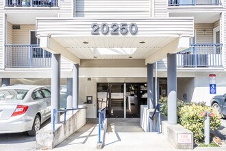 West 56 Apartments in Langley, BC - Building Photo - Building Photo