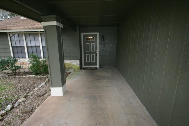4203 Dauphine Dr in Austin, TX - Building Photo - Building Photo