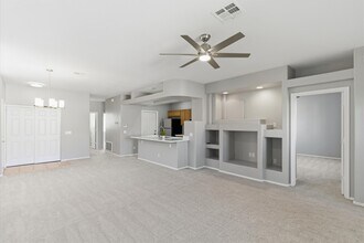 5450 E McLellan Rd, Unit 227 in Mesa, AZ - Foto de edificio - Building Photo