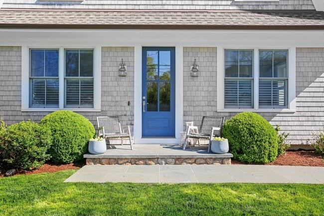 4 Vani Ct in Westport, CT - Building Photo - Building Photo