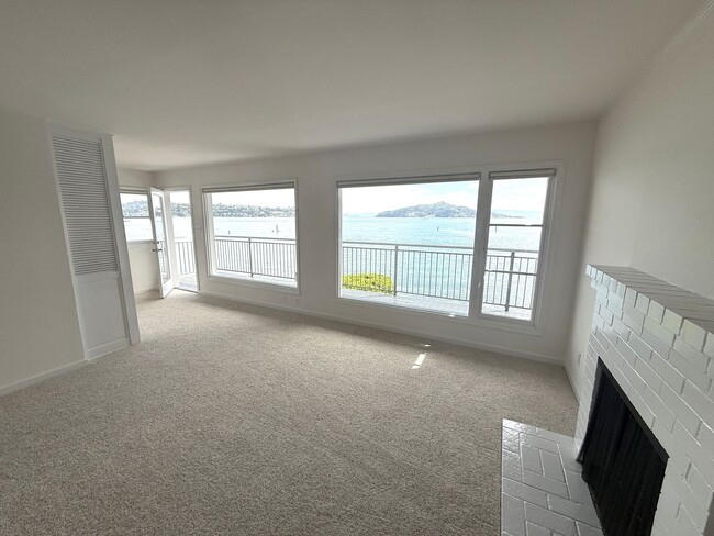 201 Valley St in Sausalito, CA - Building Photo - Building Photo