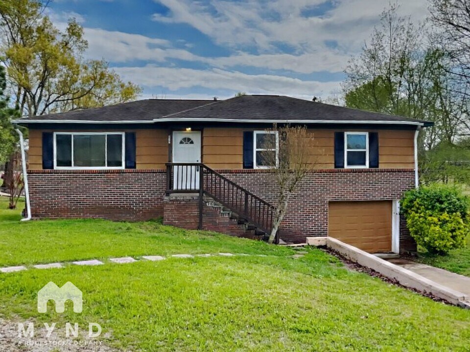 617 5th Way in Pleasant Grove, AL - Foto de edificio