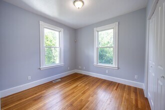260 W Main St-Unit -1st Fl in Meriden, CT - Building Photo - Building Photo
