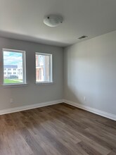 813 Canterbury Ln in Troy, MI - Building Photo - Building Photo