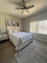 4455 E Paradise Vlg Pkwy S in Phoenix, AZ - Building Photo - Building Photo