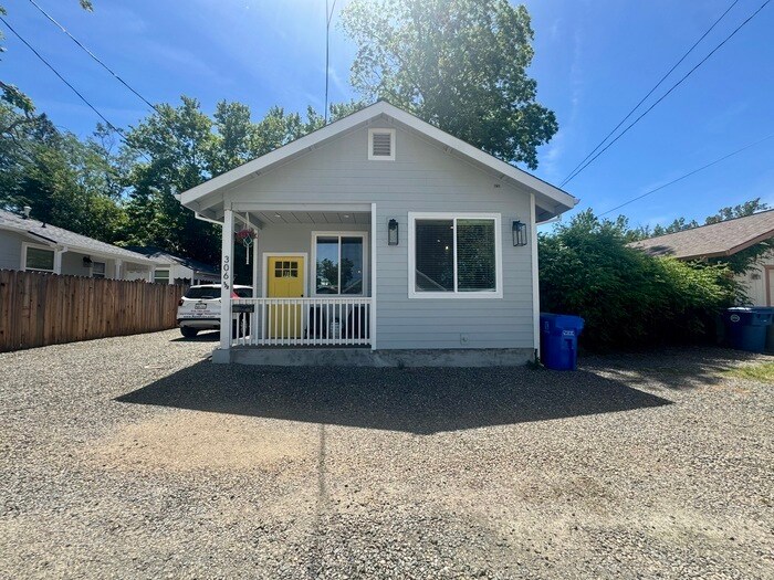 507 1/2 Coloma St in Folsom, CA - Building Photo