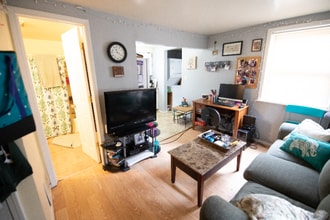 1326 Dunklin St in Cape Girardeau, MO - Building Photo - Building Photo