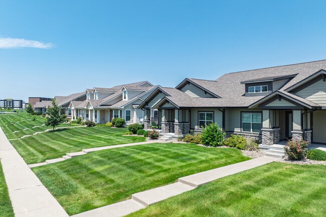 Prairie Trail Townhomes in Ankeny, IA - Building Photo - Building Photo