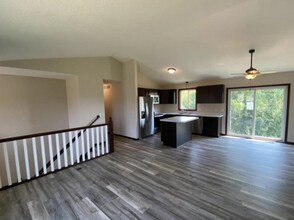 2339 8th Ln SE in Cambridge, MN - Building Photo - Building Photo