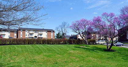 Prime Apartments in Lexington, KY - Building Photo - Building Photo