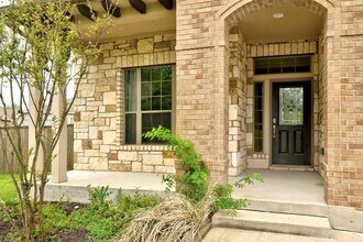 2013 Santa barbara Ct in Round Rock, TX - Building Photo - Building Photo