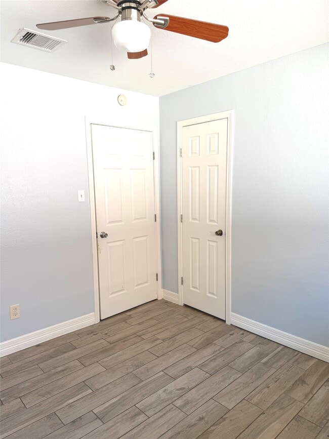property at 954 Crestbrook Dr