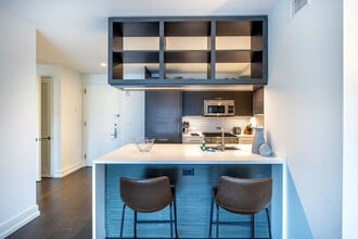 555 10th Ave, Unit SI FL50-ID1504766P in New York, NY - Foto de edificio - Building Photo