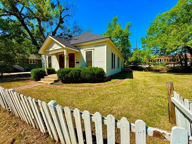 202 S Lahoma Ave in Norman, OK - Building Photo - Building Photo