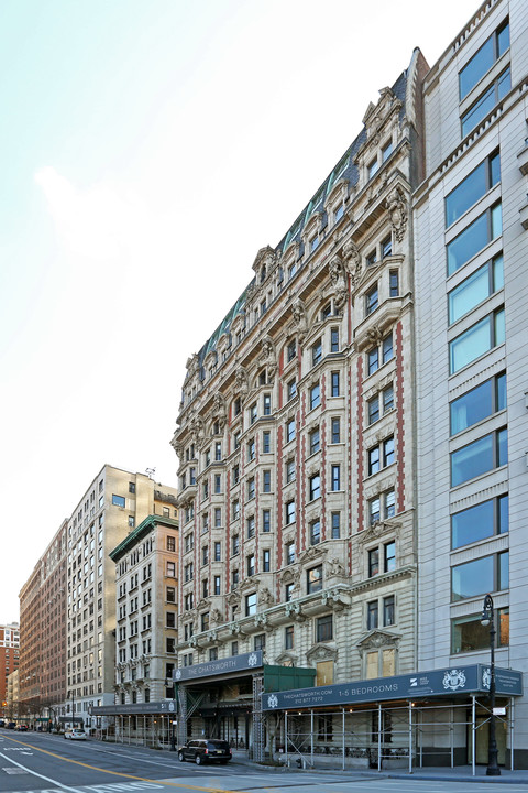 Cooperative in New York, NY - Building Photo