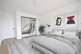 980 White Knoll Dr in Los Angeles, CA - Building Photo - Building Photo