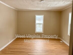 172 Sullivan Rd in Beaver, WV - Building Photo - Building Photo