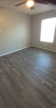 5151 Broadway Ave in Haltom City, TX - Foto de edificio - Building Photo