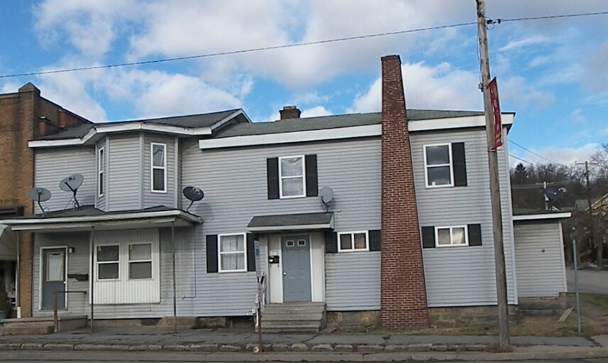 106 S 4th St in Clearfield, PA - Building Photo