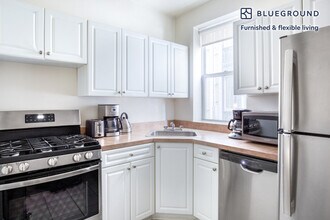 952 5th Ave, Unit FL4-ID367 in New York, NY - Building Photo - Building Photo