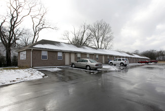 Maple Manor in Lebanon, TN - Building Photo - Building Photo