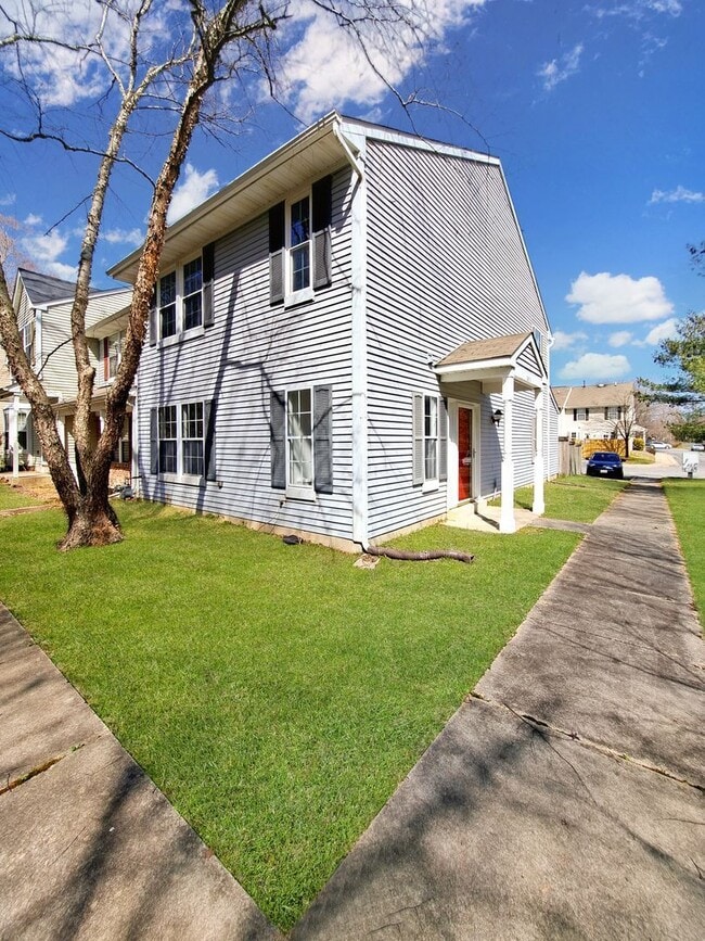 property at 3870 Gateview Pl