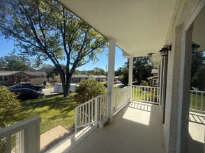 2821 Galesburg Dr in Nashville, TN - Foto de edificio - Building Photo