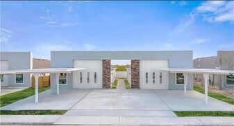 5705 Notre Dame Ave, Unit 2 in McAllen, TX - Building Photo