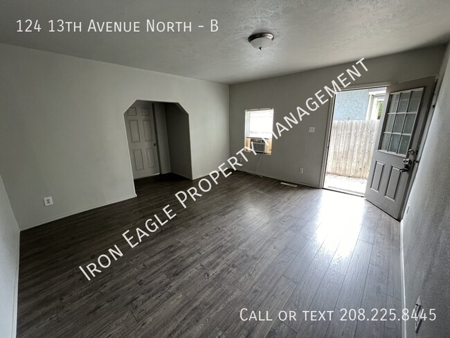 124 13th Ave N in Nampa, ID - Building Photo - Building Photo