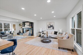 4662 Britcastle Dr in St. Louis, MO - Building Photo - Building Photo