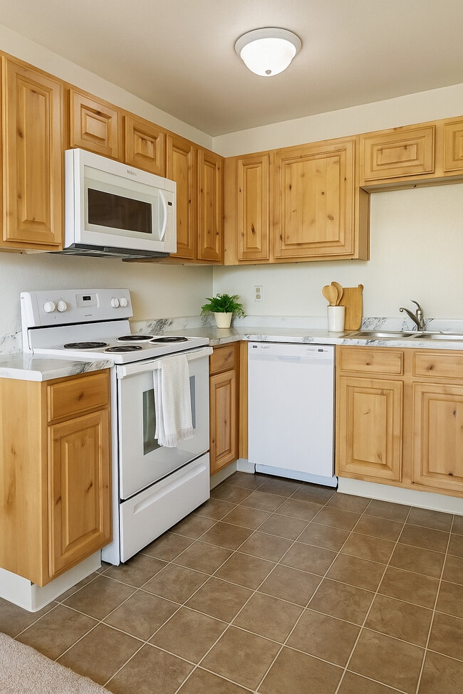 Logan Park in Sacramento, CA - Building Photo - Building Photo