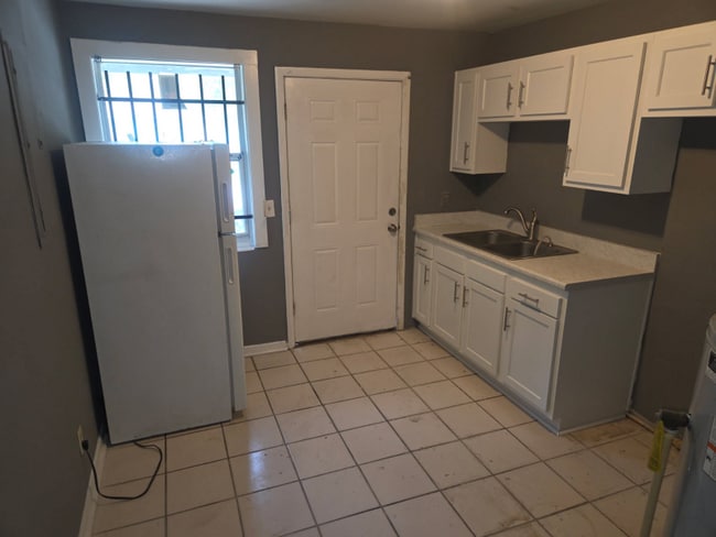 1277 W 27th St in Jacksonville, FL - Foto de edificio - Building Photo