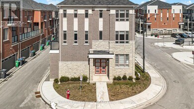 270-270 Lagerfeld Dr in Brampton, ON - Building Photo - Building Photo