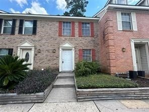 property at 2030 Plantation Dr