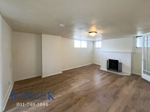 345 W 200 S in Provo, UT - Foto de edificio - Building Photo
